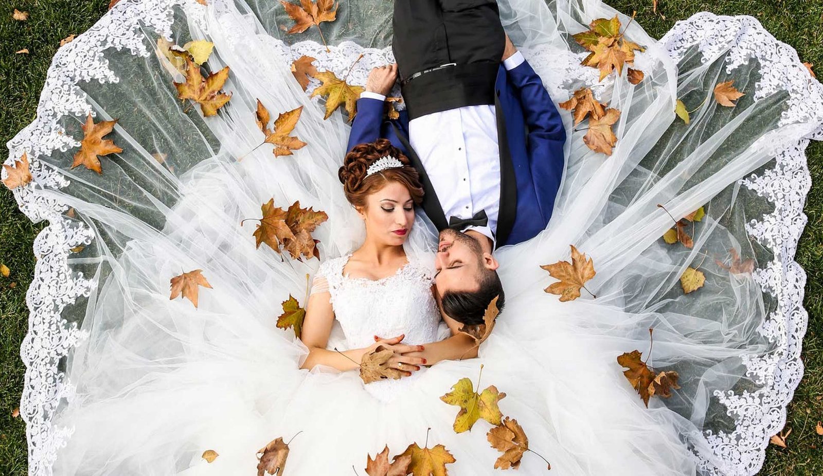 Show Stopping Wedding Gowns That Are Better From The Back